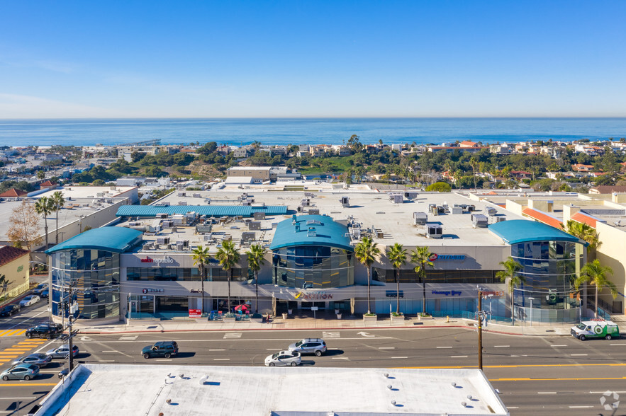 1601 Pacific Coast Hwy, Hermosa Beach, CA for lease - Building Photo - Image 2 of 16