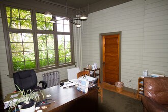 401 Broadway, Tacoma, WA for lease Interior Photo- Image 2 of 13