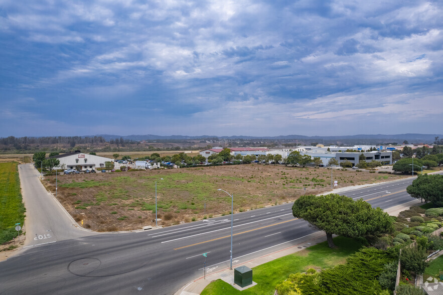 1035 W Central Ave, Lompoc, CA for sale - Aerial - Image 2 of 18