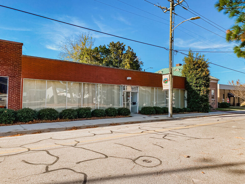 105 N Poplar St, Aberdeen, NC for sale - Building Photo - Image 1 of 1