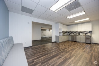 6025 The Corners Pky, Peachtree Corners, GA for lease Interior Photo- Image 2 of 7