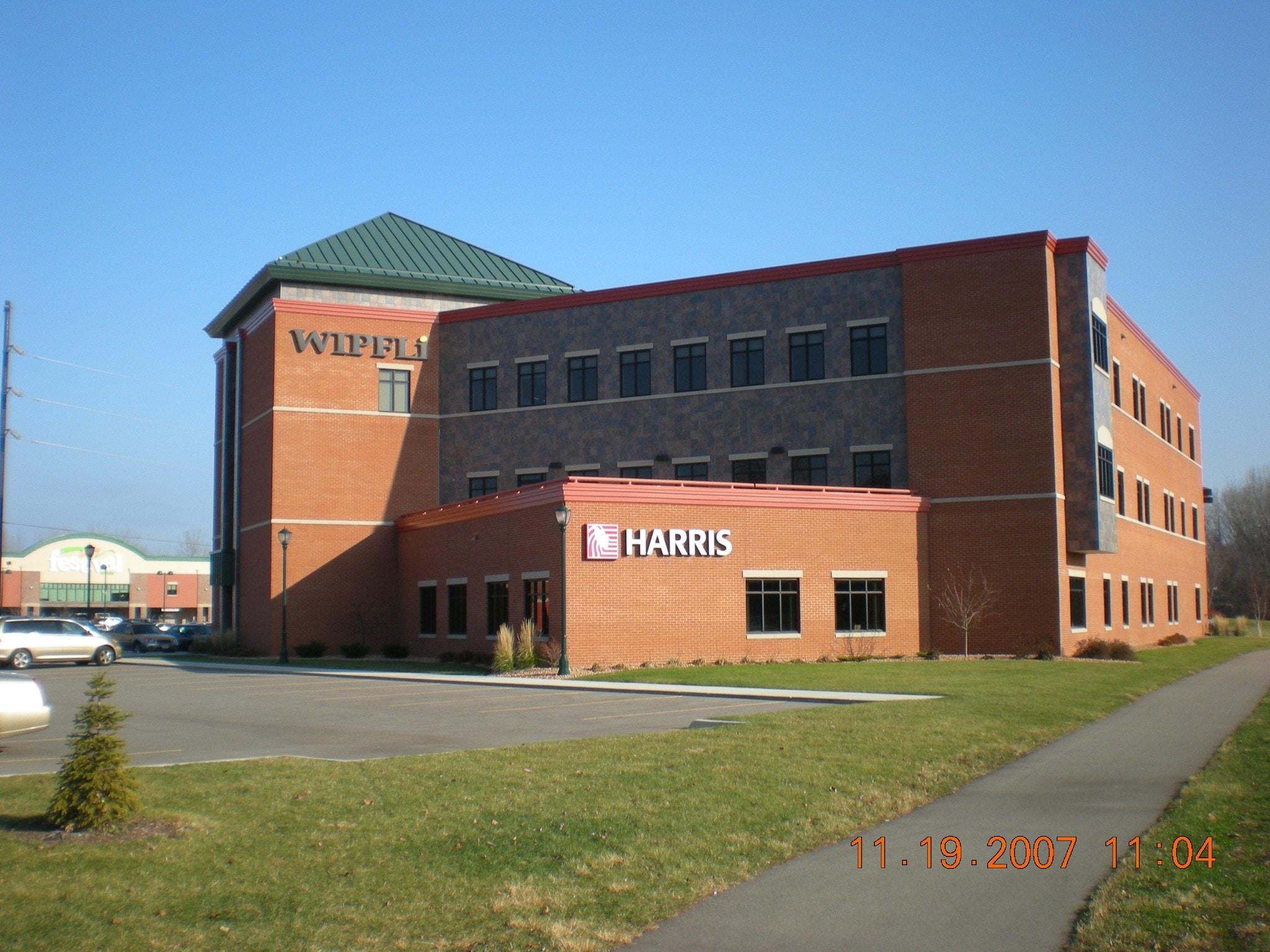 2 Copeland Ave, La Crosse, WI for sale Primary Photo- Image 1 of 1