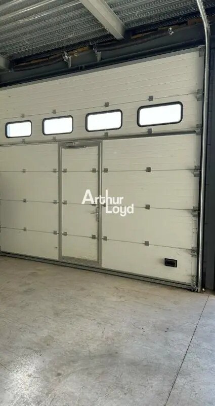Industrial in Roquebrune-sur-Argens for lease Building Photo- Image 1 of 6