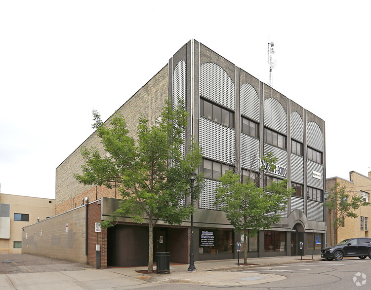 14 7th Ave N, Saint Cloud, MN for sale - Primary Photo - Image 1 of 10