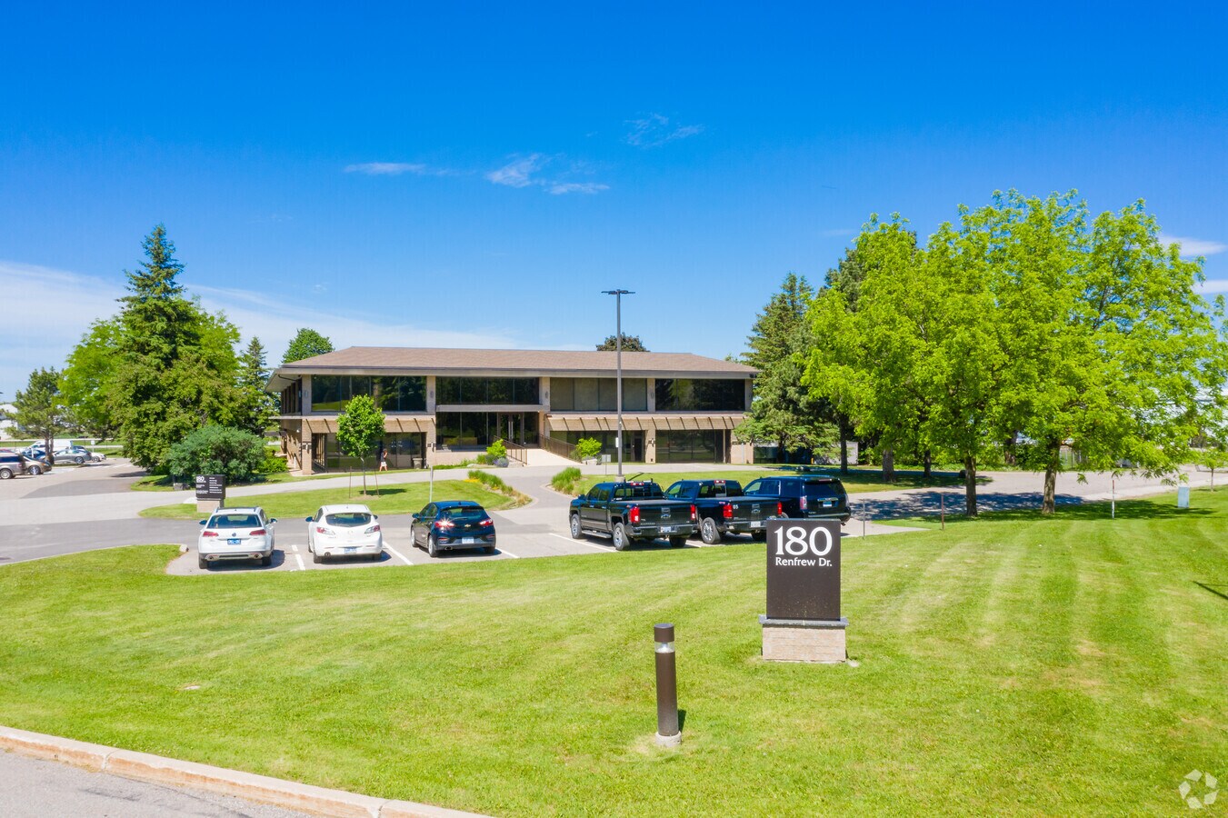 180 Renfrew Dr, Markham, ON L3R 8B7