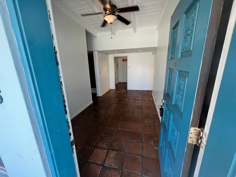 215 NW 3rd St, Boynton Beach, FL for lease - Building Photo - Image 2 of 14