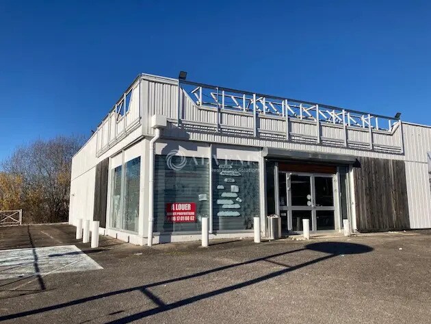 Retail in Feytiat for lease Building Photo- Image 1 of 6