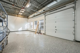 455 Kehoe Blvd, Carol Stream, IL for lease Interior Photo- Image 1 of 3