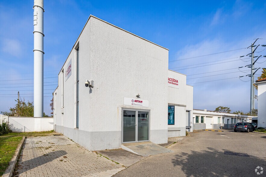 195 Avenue Francis De Pressensé, Vénissieux for lease - Primary Photo - Image 1 of 2