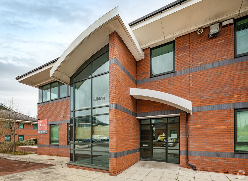 Monks Way, Runcorn for lease - Building Photo - Image 3 of 5