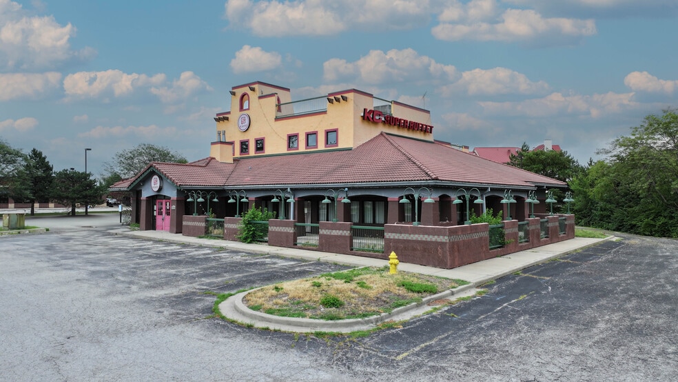 12225 S Strang Line Rd, Olathe, KS for sale - Building Photo - Image 2 of 5