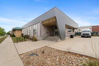 More details for 616 Clay St, Cedar Falls, IA - Office for Sale