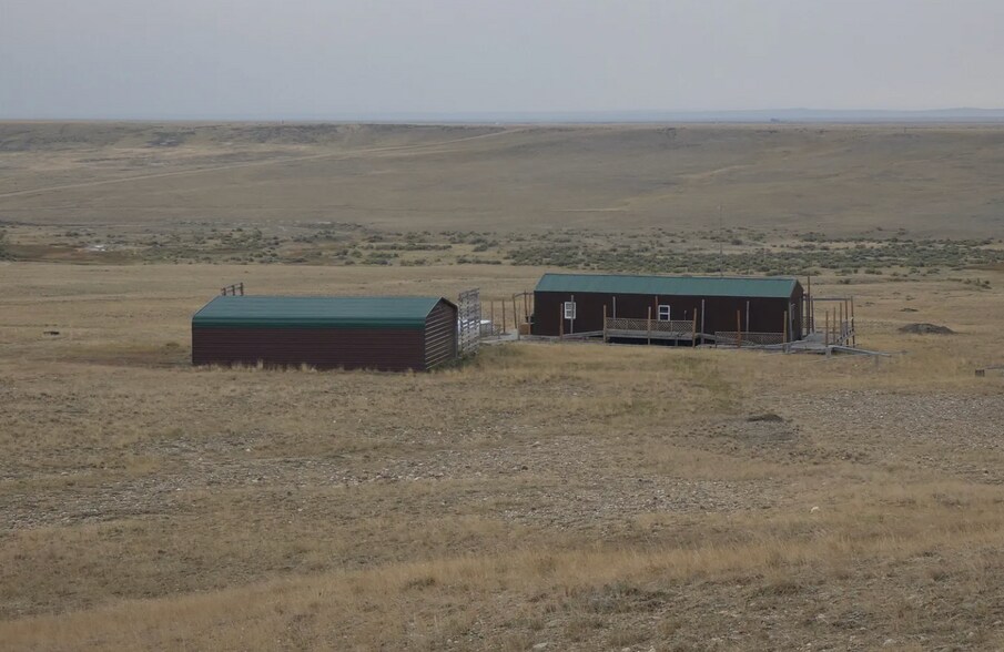 14 Thunder Gulch Rd, Medicine Bow, WY for sale - Building Photo - Image 1 of 1