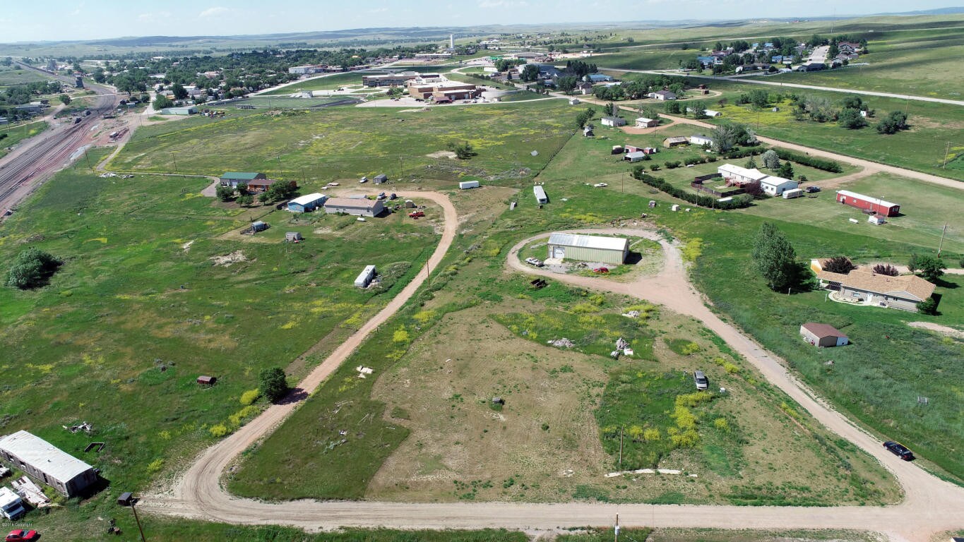 9 Lucian Ln, Moorcroft, WY 82721