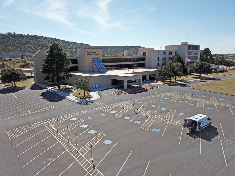 1501 W 11th Pl, Big Spring, TX for sale - Primary Photo - Image 1 of 1