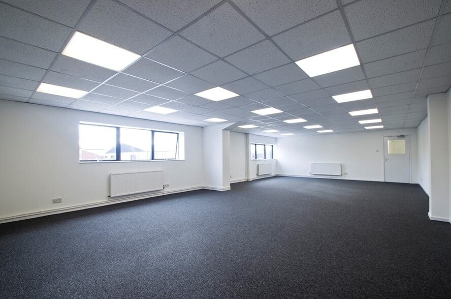Electron Way, Eastleigh for lease - Building Photo - Image 3 of 5