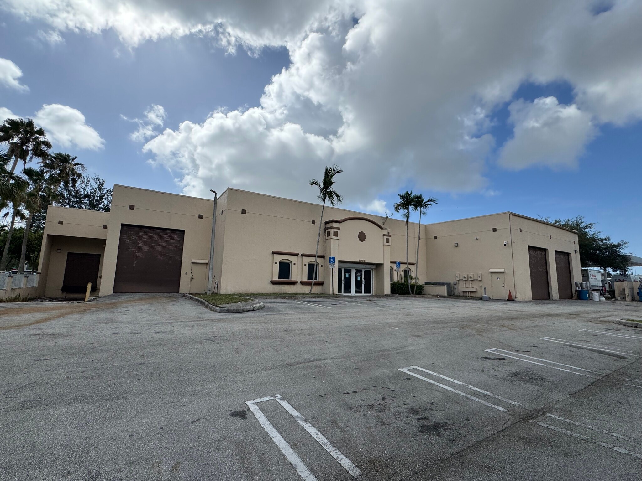 3020 SW 10th St, Pompano Beach, FL for lease Interior Photo- Image 1 of 3