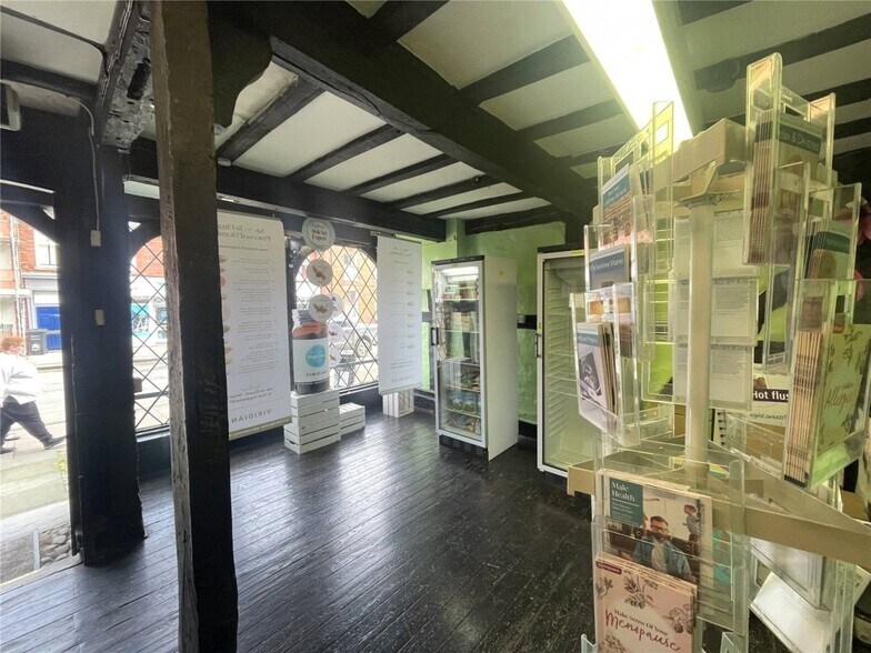 9-10 High St, Welshpool for lease - Interior Photo - Image 3 of 8