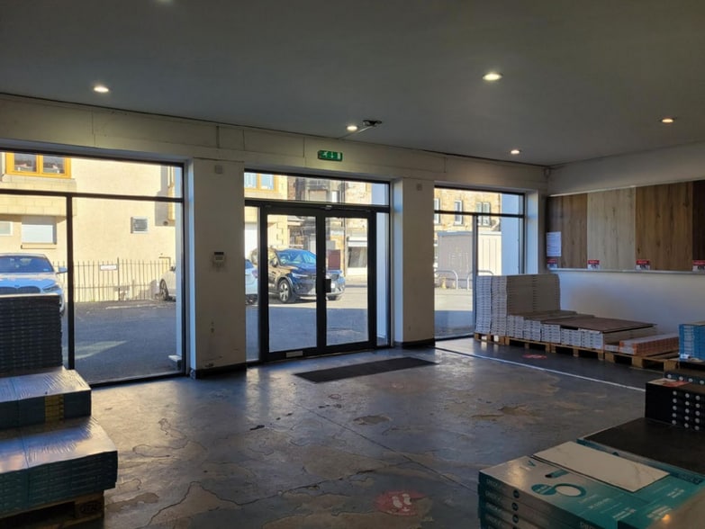 11 Dundee Ct, Falkirk for sale - Interior Photo - Image 2 of 2