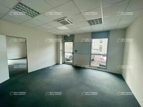 Office in Nantes for sale Interior Photo- Image 2 of 9