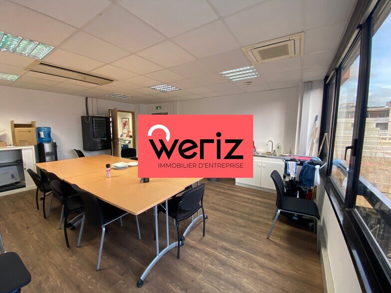 141-143 Avenue Du Prado, Marseille for lease - Building Photo - Image 1 of 13