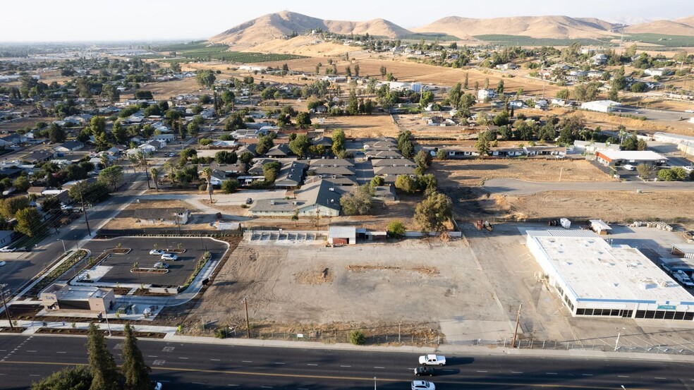 Land in Porterville, CA for sale - Building Photo - Image 1 of 1