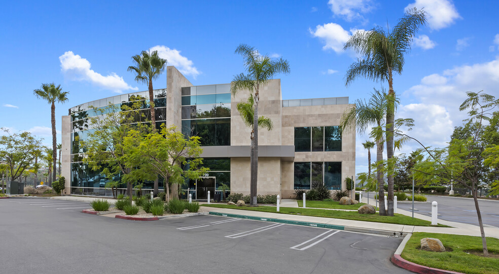 700 La Terraza Blvd, Escondido, CA for lease - Building Photo - Image 1 of 12