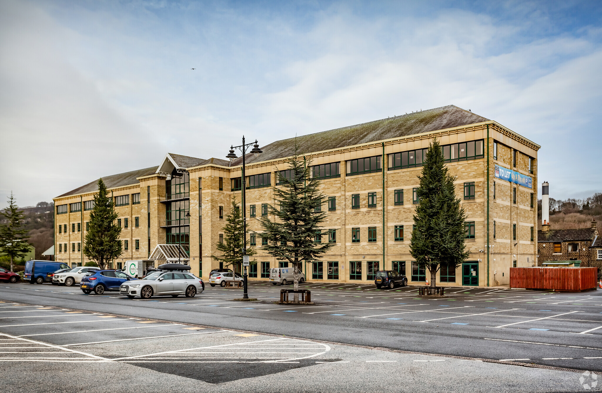 Salts Mill Rd, Shipley for lease Primary Photo- Image 1 of 17