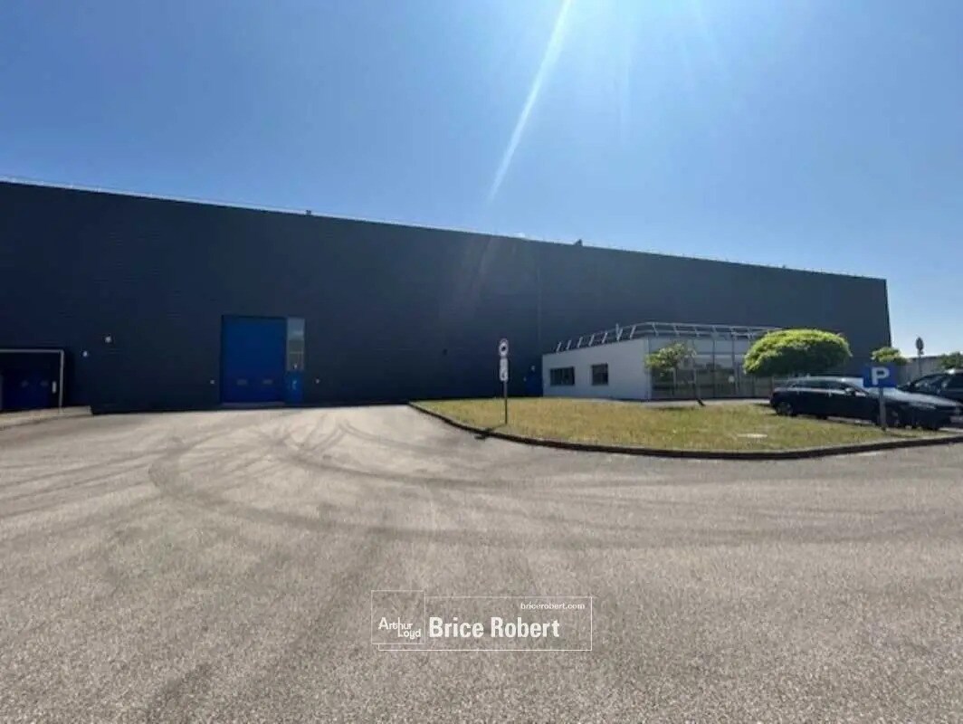  in Saint-Priest for sale Building Photo- Image 1 of 1