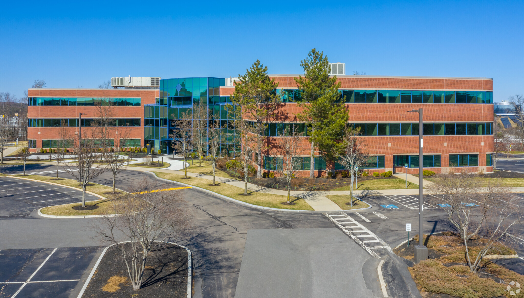 100 Crossing Blvd, Framingham, MA for lease Building Photo- Image 1 of 24