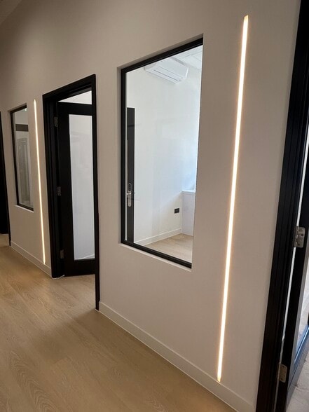 209 Old Marylebone Rd, London for lease - Interior Photo - Image 3 of 9