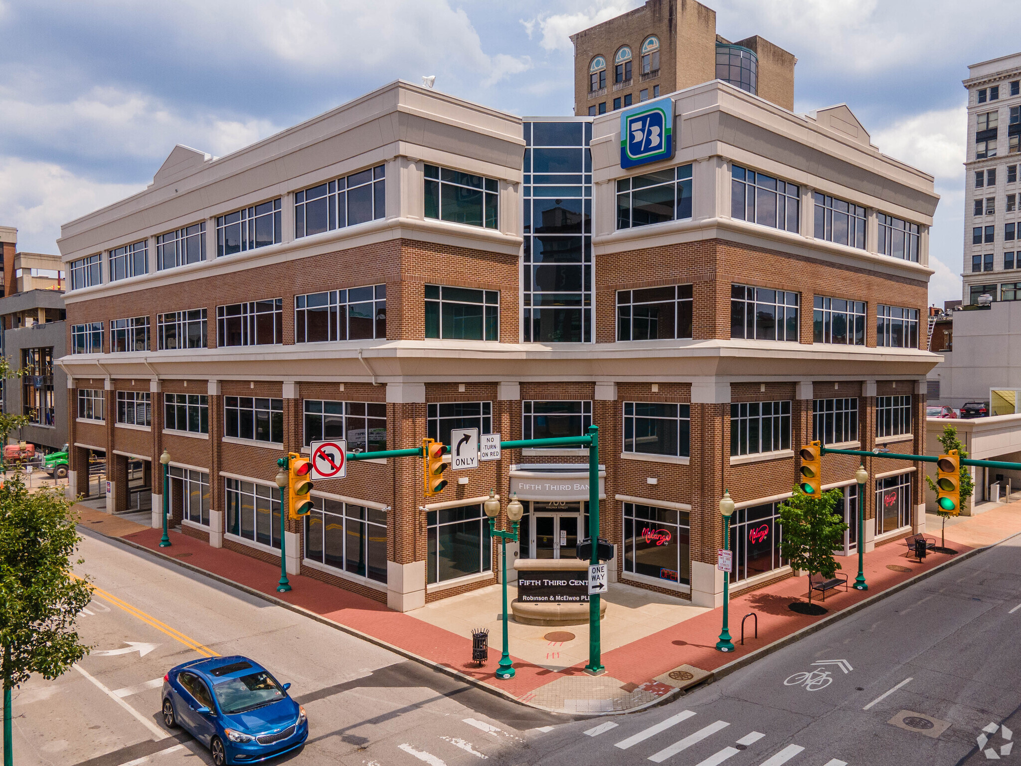 700 Virginia St E, Charleston, WV for lease Building Photo- Image 1 of 3