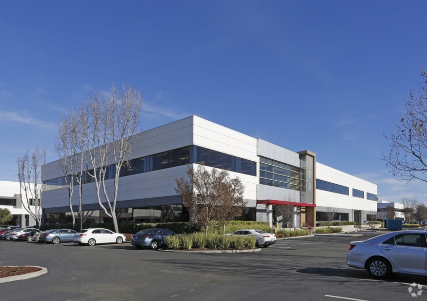 180 Rose Orchard Way, San Jose, CA for lease - Primary Photo - Image 1 of 25