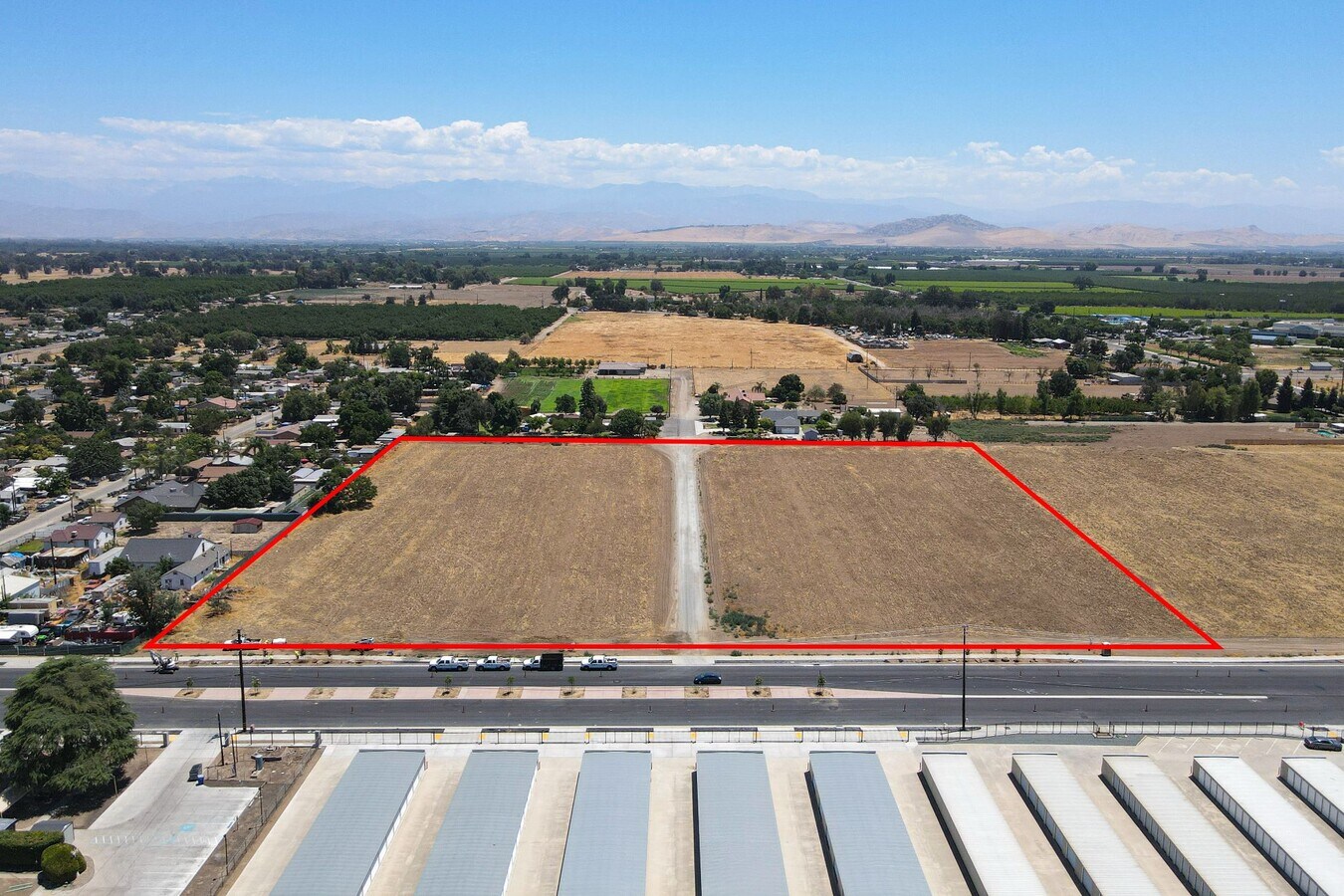 Farmersville Blvd, Farmersville, CA 93223