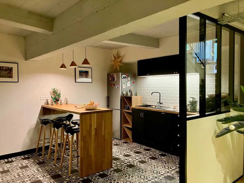 Office in Montreuil for sale - Interior Photo - Image 3 of 5