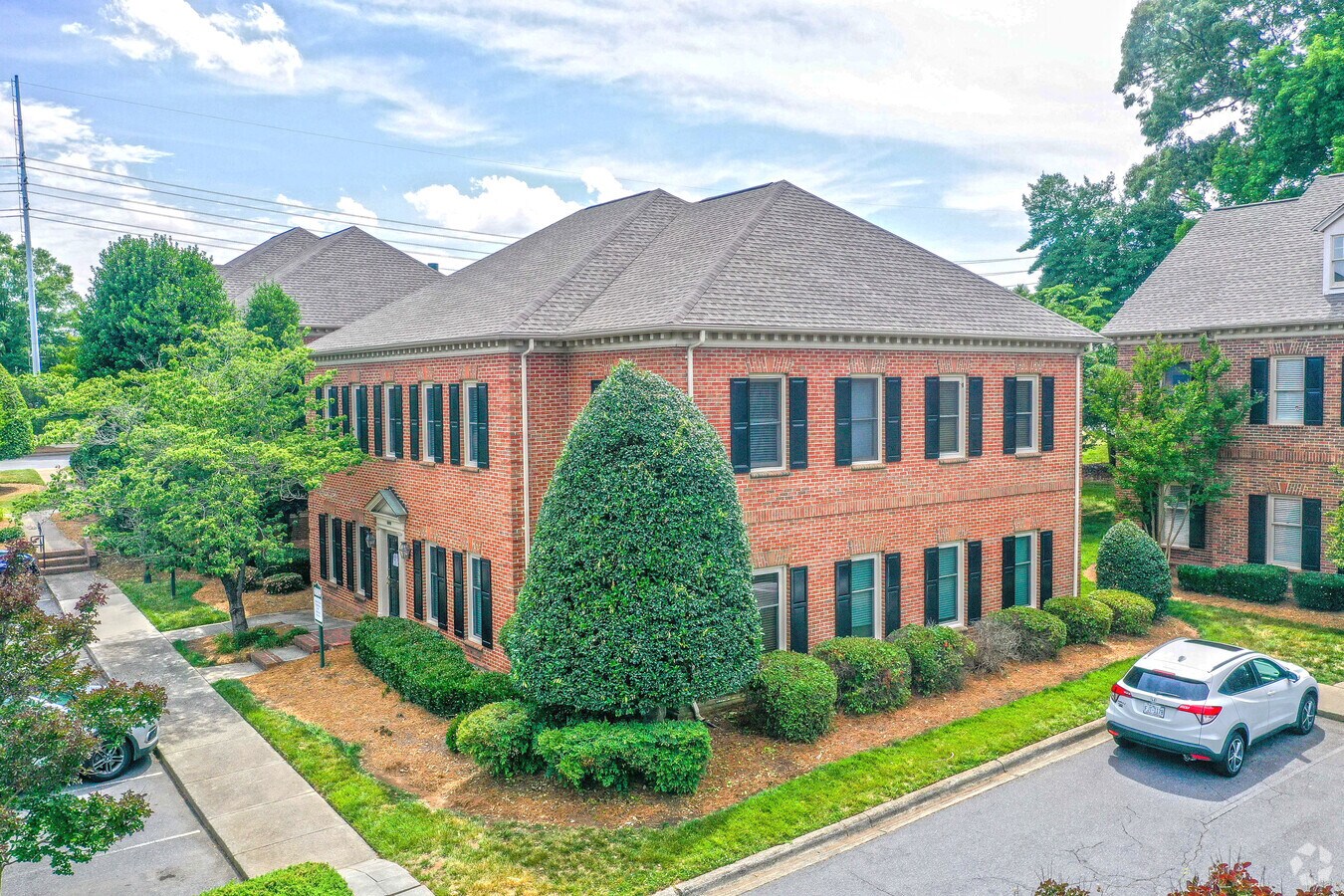 6809 Fairview Rd, Charlotte, NC 28210