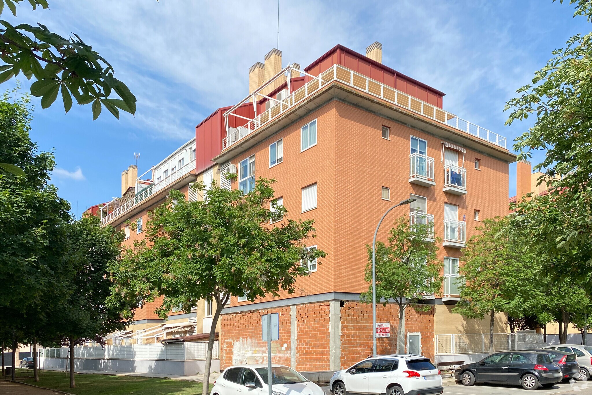 Calle Pilar Miro, 12, Azuqueca de Henares, Guadalajara for sale Primary Photo- Image 1 of 1