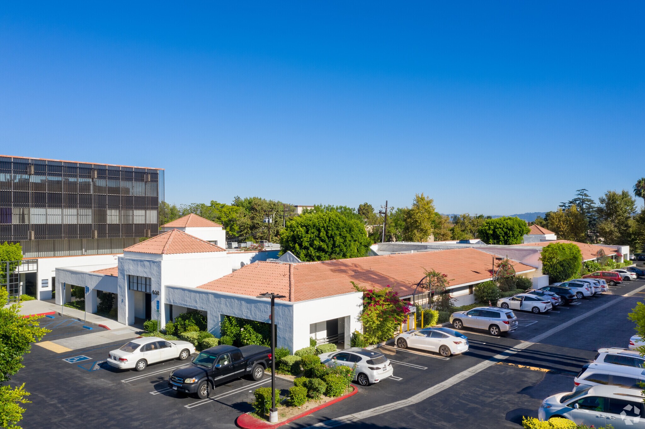 638 W Duarte Rd, Arcadia, CA 91007 Arcadia Metro Center 3