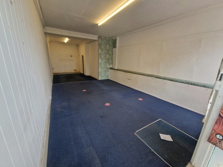 153 Highland Rd, Southsea for lease - Interior Photo - Image 3 of 13