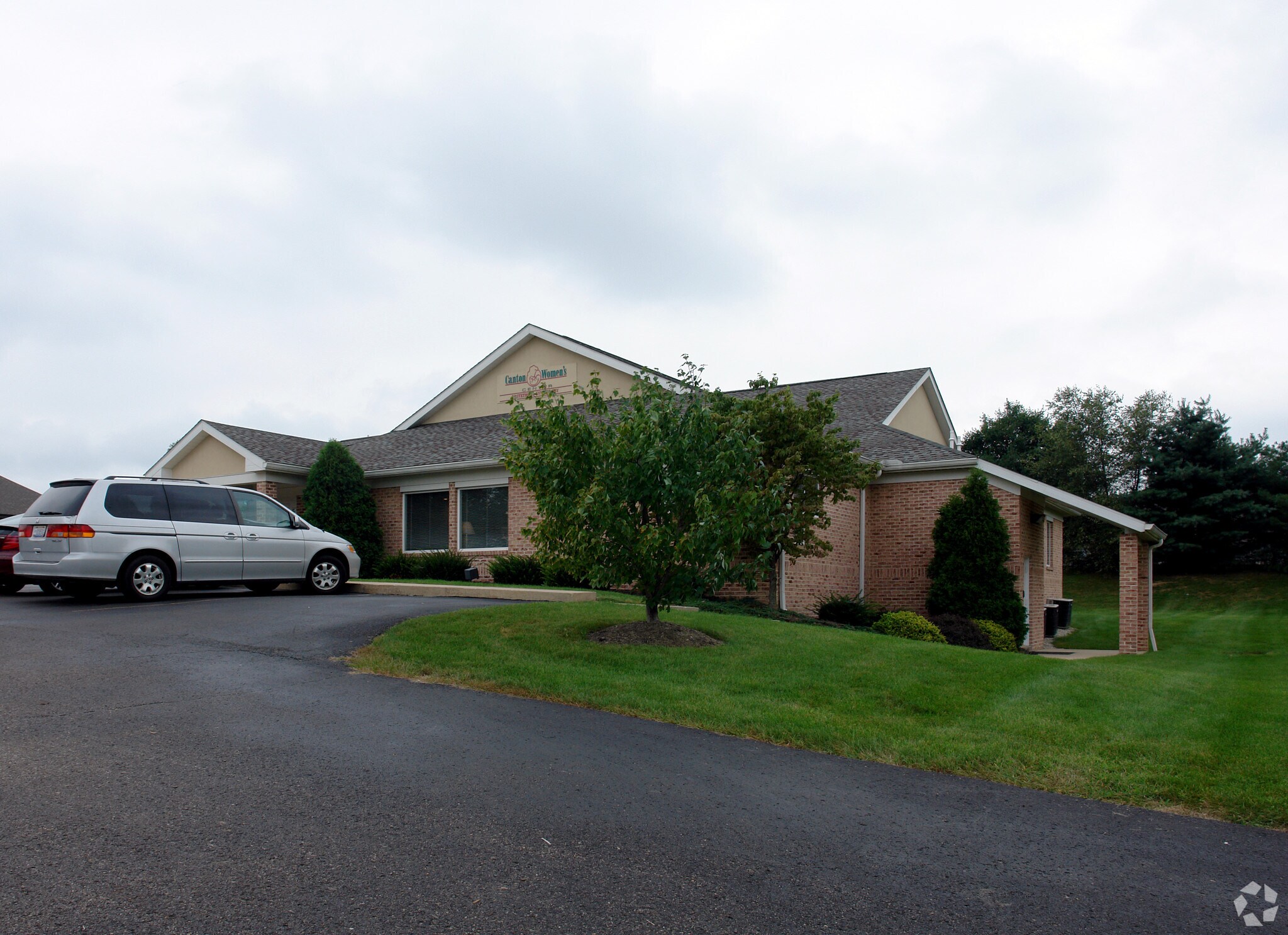 6555 Frank Ave NW, Canton, OH for sale Primary Photo- Image 1 of 1