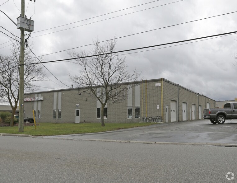 632 Colby Dr, Waterloo, ON for sale - Primary Photo - Image 1 of 4