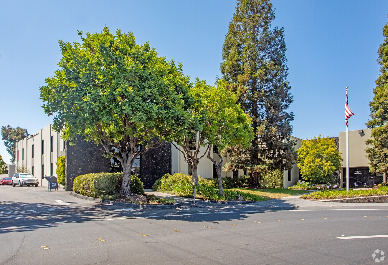 1121 San Antonio Rd, Palo Alto, CA 94303 | LoopNet