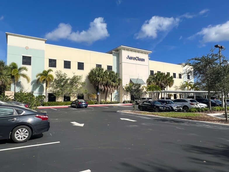 10455 Riverside Dr, Palm Beach Gardens, FL for lease - Building Photo - Image 1 of 26