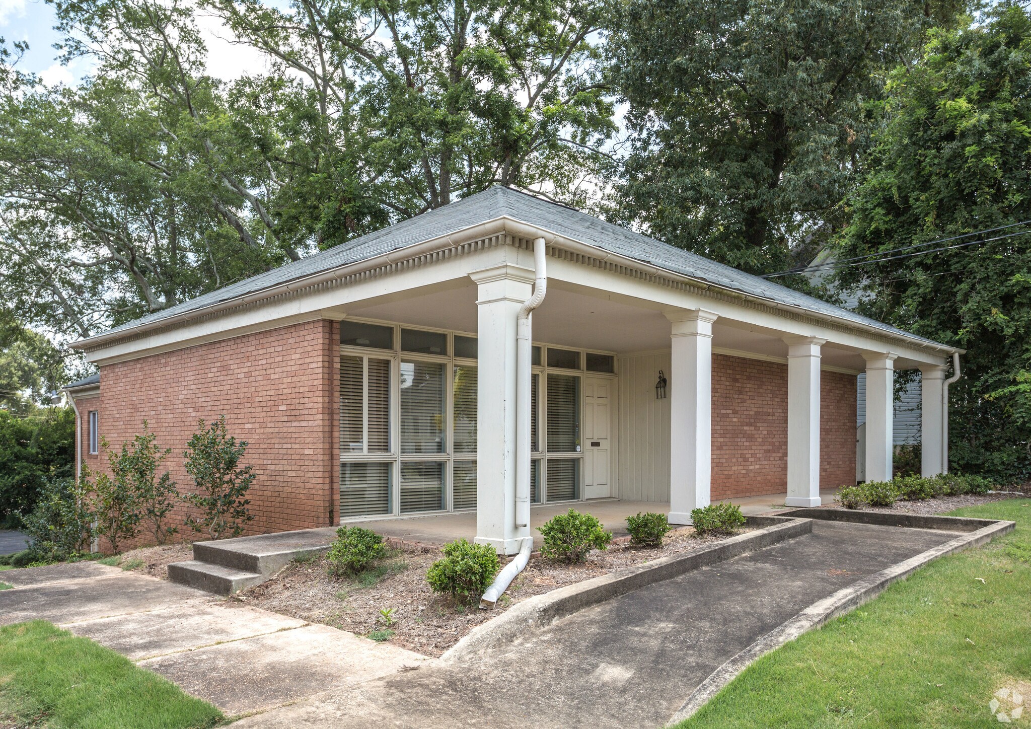 311 S Lewis St, Lagrange, GA for sale Primary Photo- Image 1 of 1