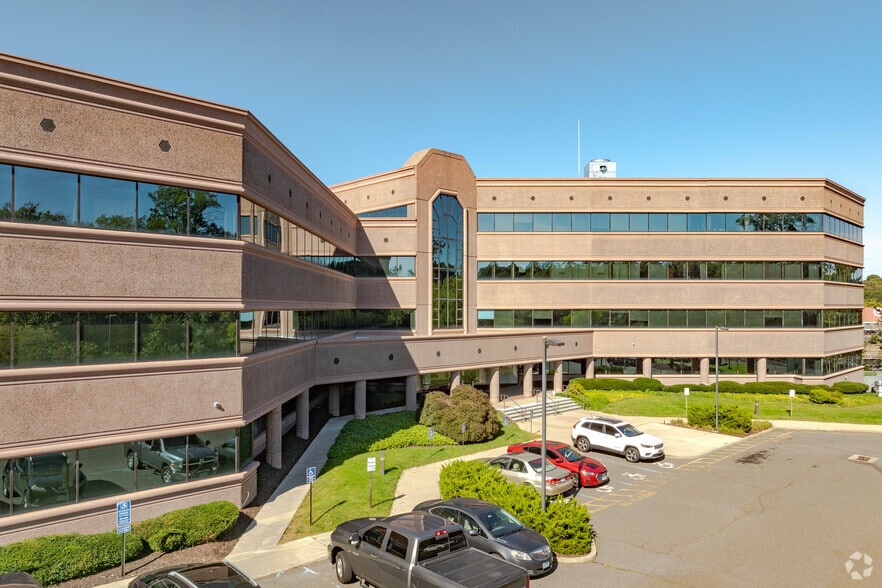 99 Hawley Ln, Stratford, CT for lease - Building Photo - Image 3 of 27