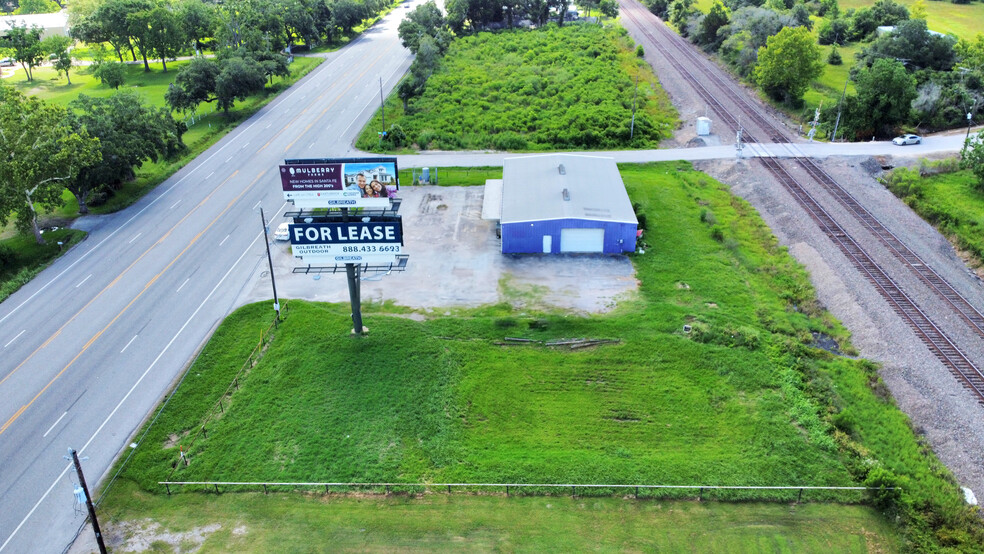 19629 E Highway 6, Alvin, TX for sale - Primary Photo - Image 1 of 23