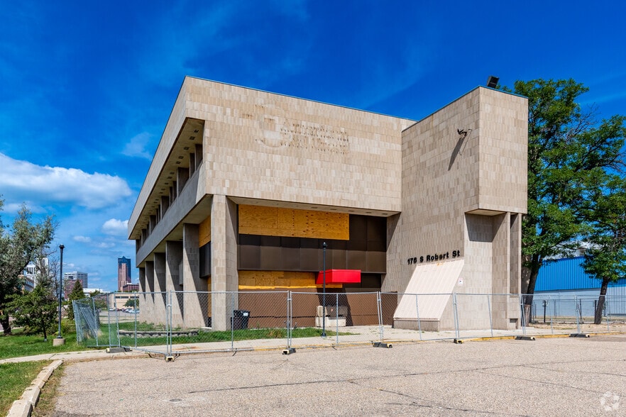 176 Robert St S, Saint Paul, MN for sale - Building Photo - Image 1 of 1