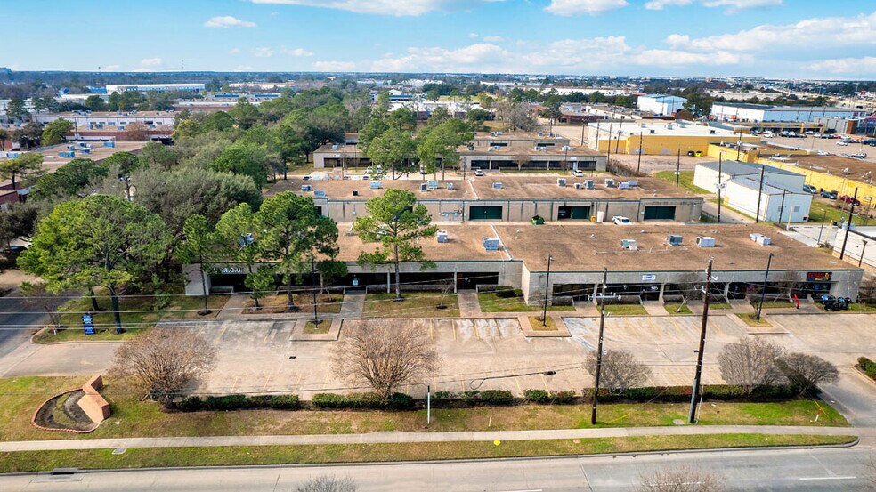 8600 Jameel Rd, Houston, TX for lease - Building Photo - Image 1 of 6