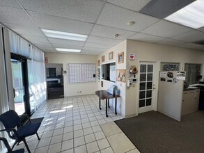 1320-1340 W Valley Pky, Escondido, CA for lease Building Photo- Image 1 of 9
