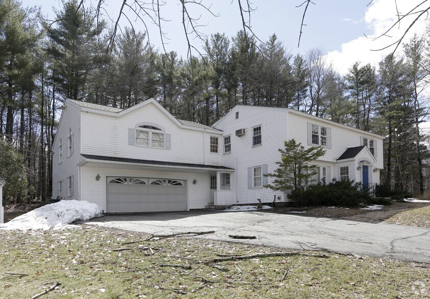 38 ber Rd, East Hampstead, NH 03826